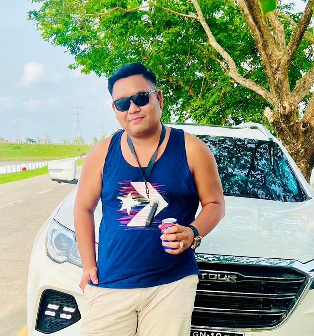ပိုင်စိုးလင်း