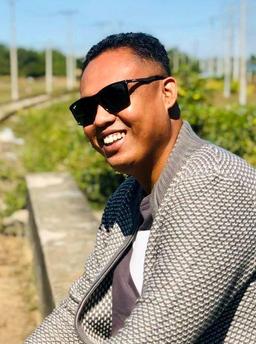 မောင်သူ